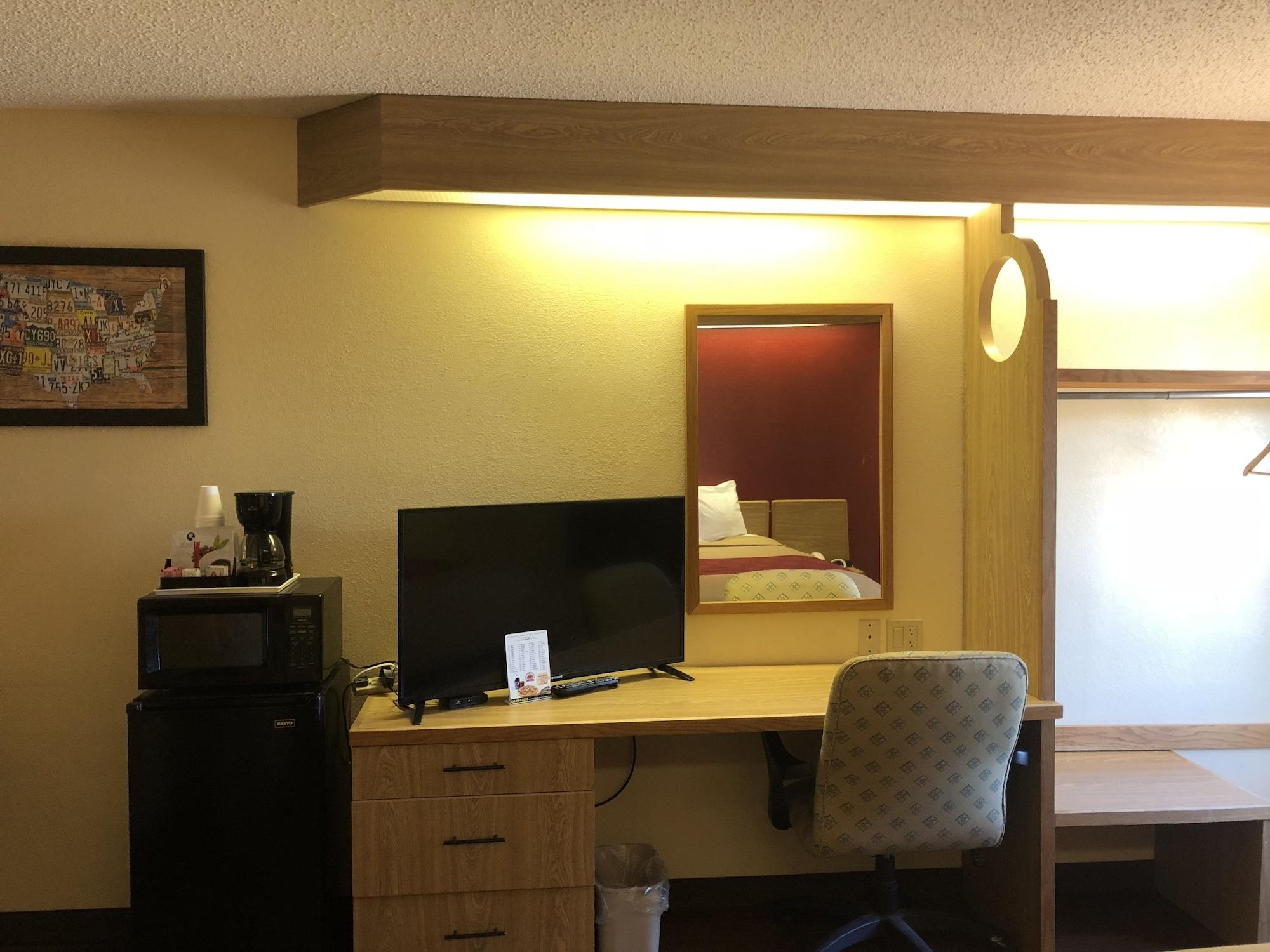 Econo Lodge Лондон Екстериор снимка