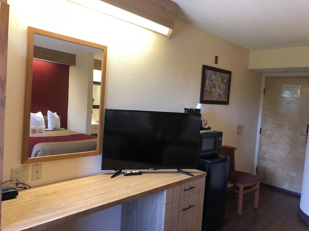 Econo Lodge Лондон Екстериор снимка