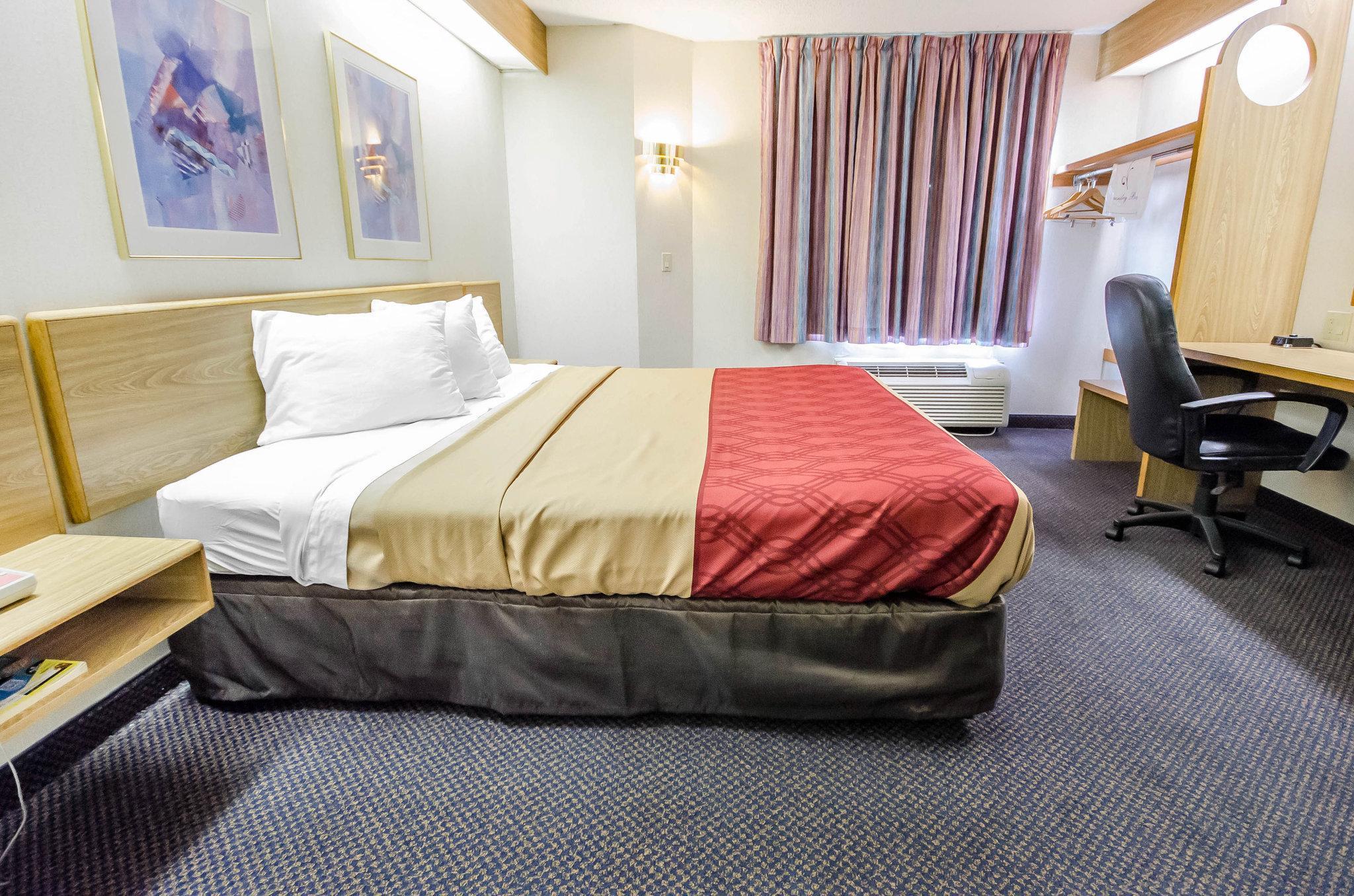Econo Lodge Лондон Екстериор снимка
