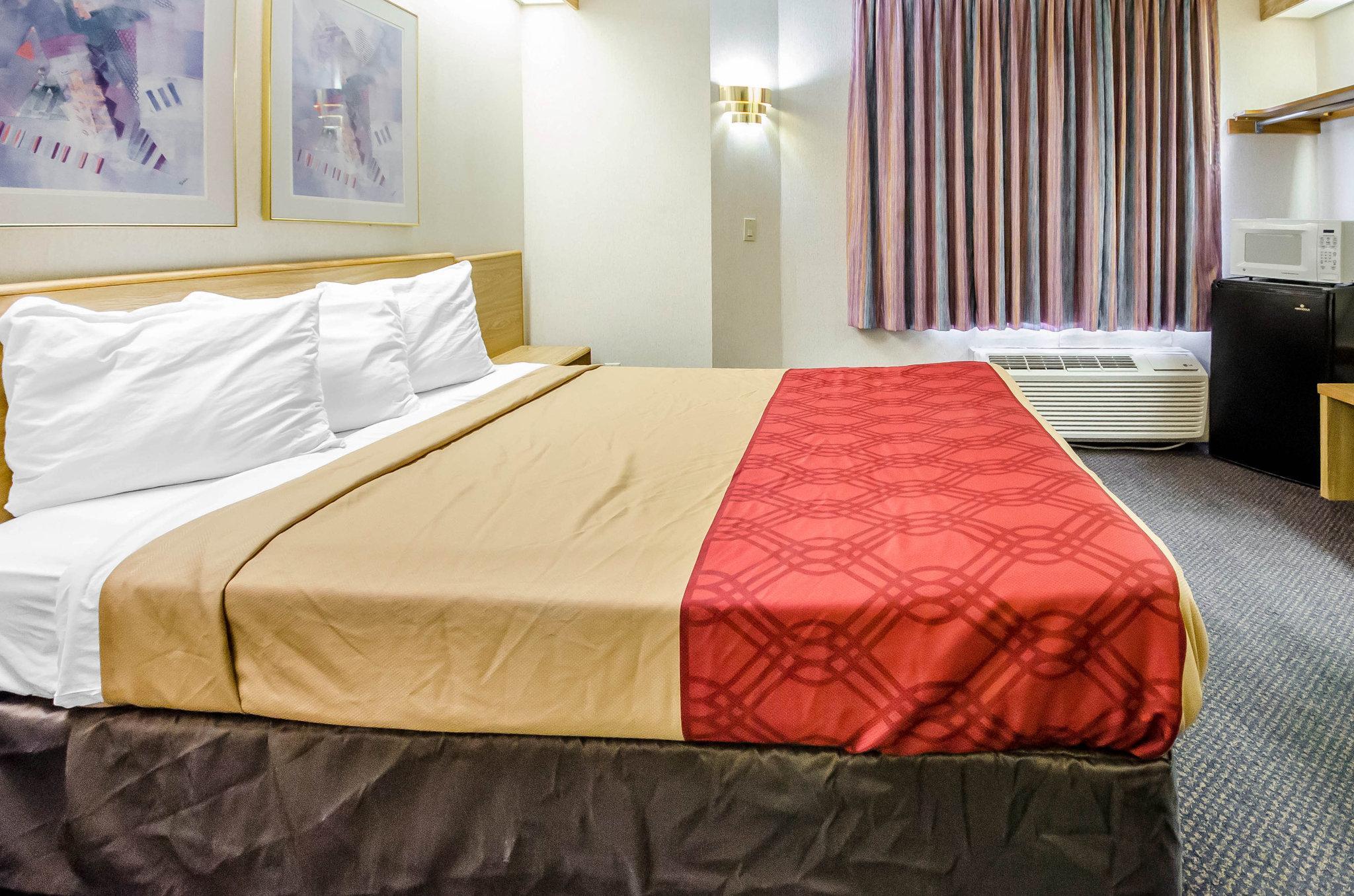 Econo Lodge Лондон Екстериор снимка