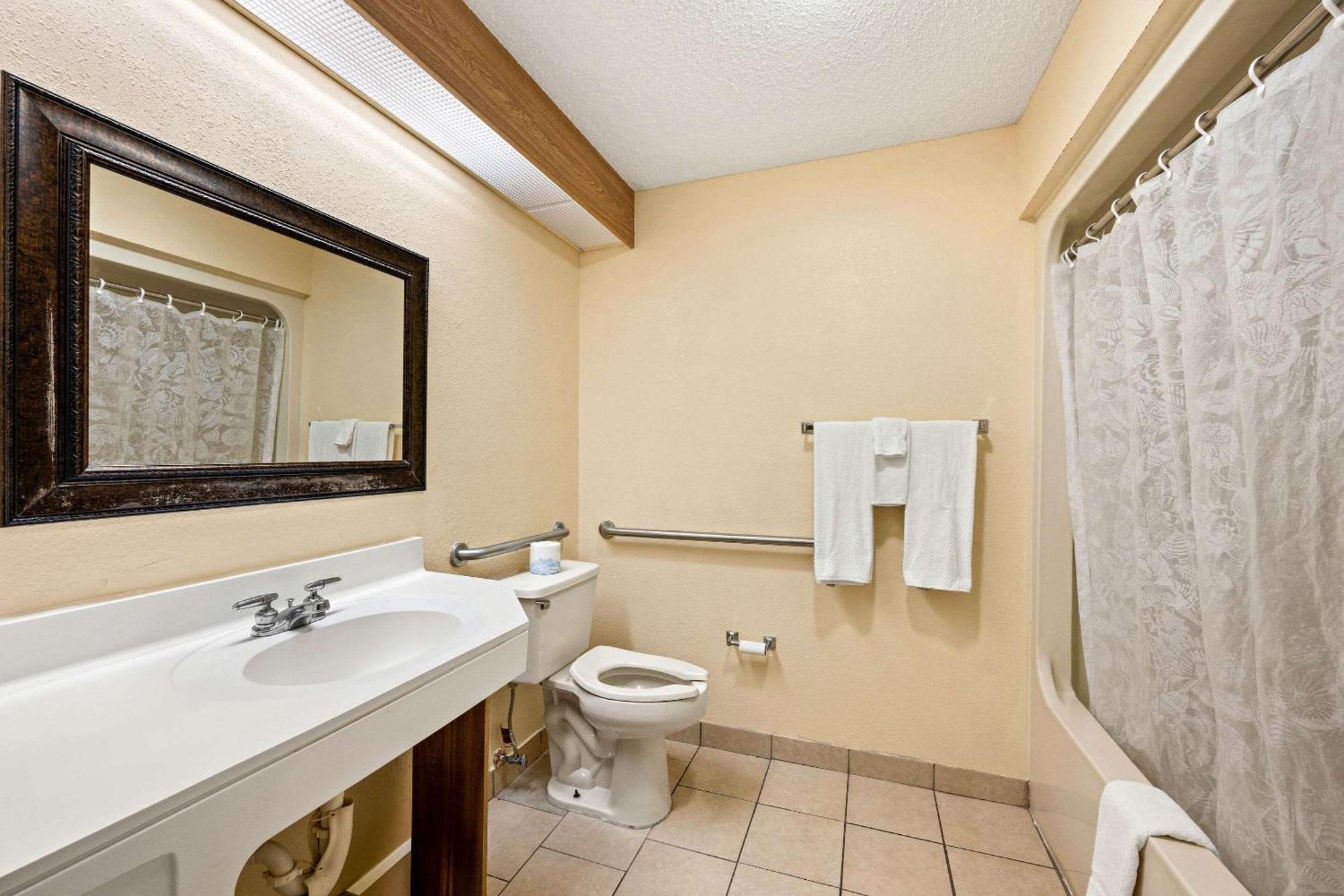 Econo Lodge Лондон Екстериор снимка