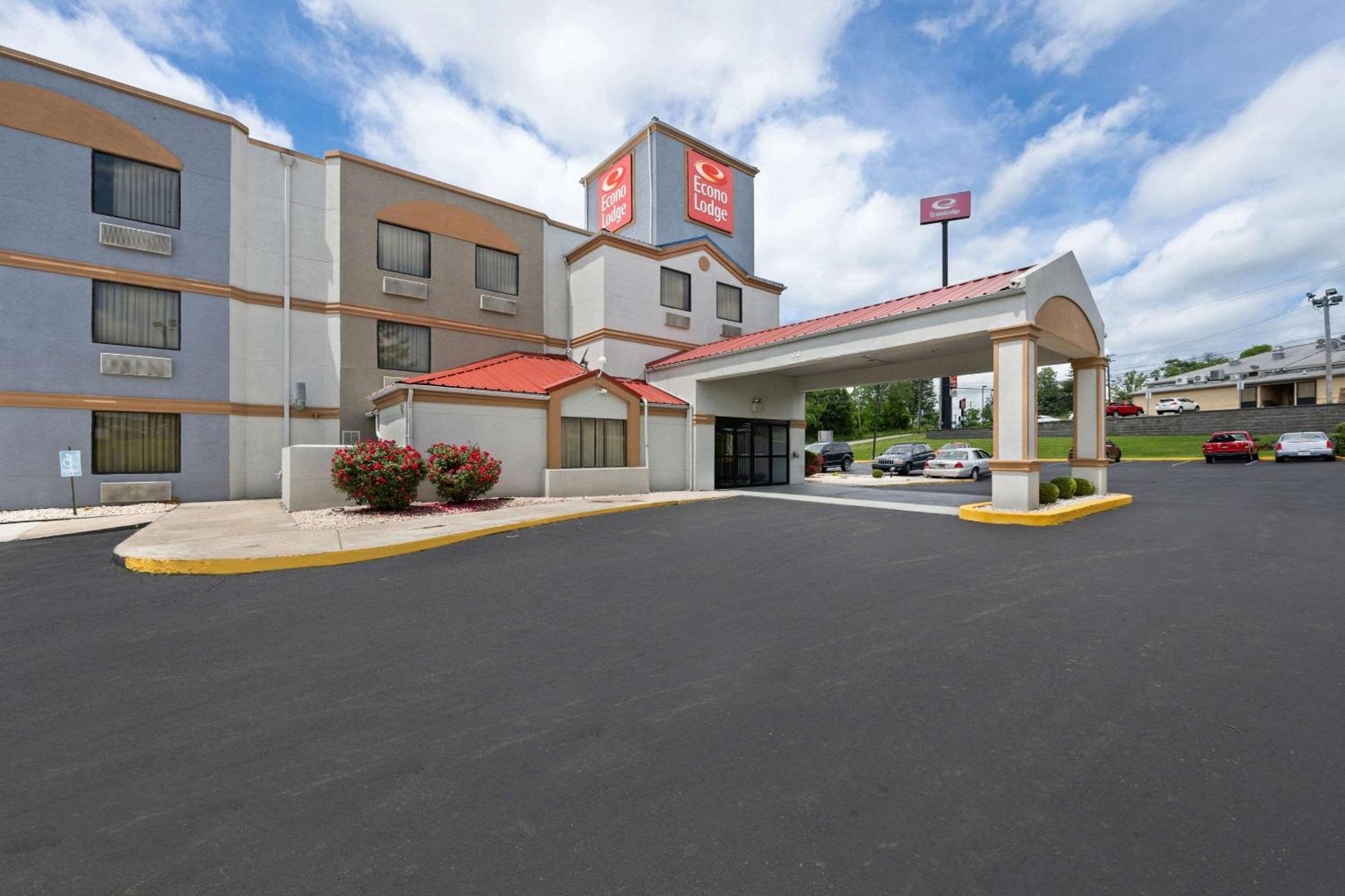 Econo Lodge Лондон Екстериор снимка