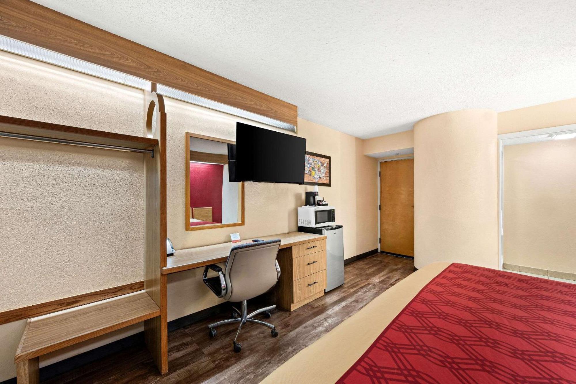 Econo Lodge Лондон Екстериор снимка