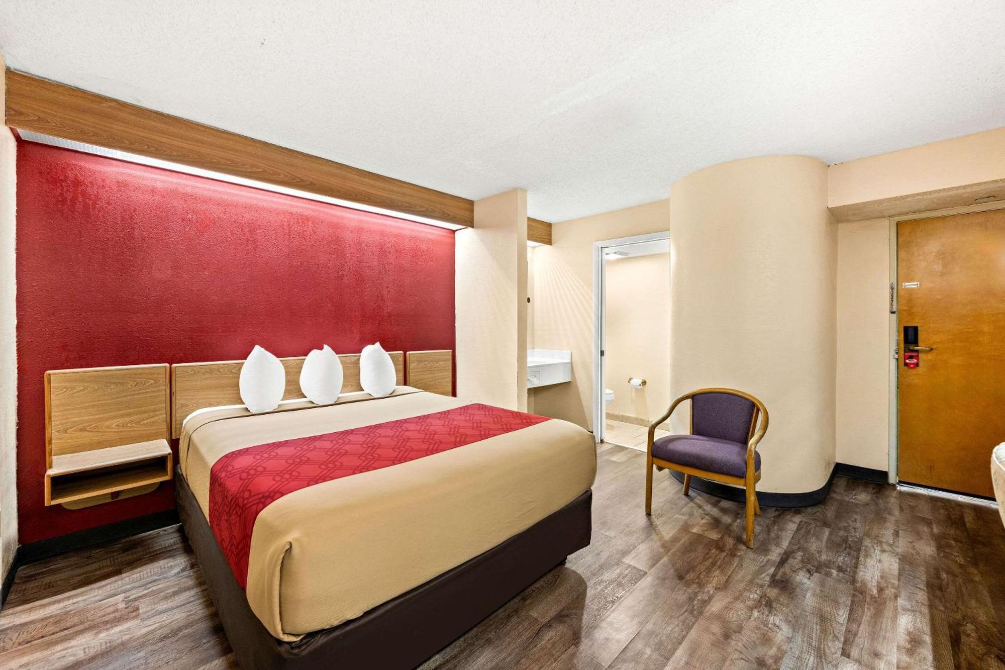 Econo Lodge Лондон Екстериор снимка