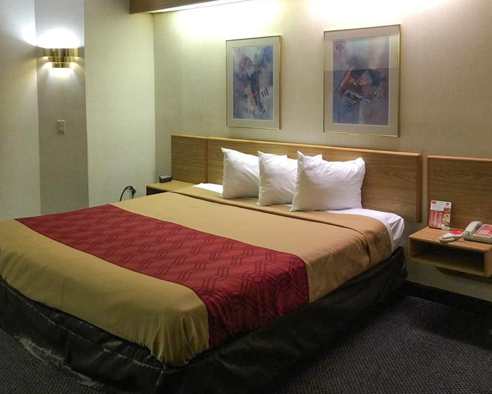Econo Lodge Лондон Екстериор снимка